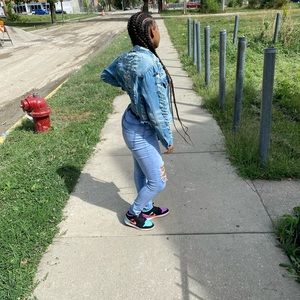 Meet your Posher, Miracle